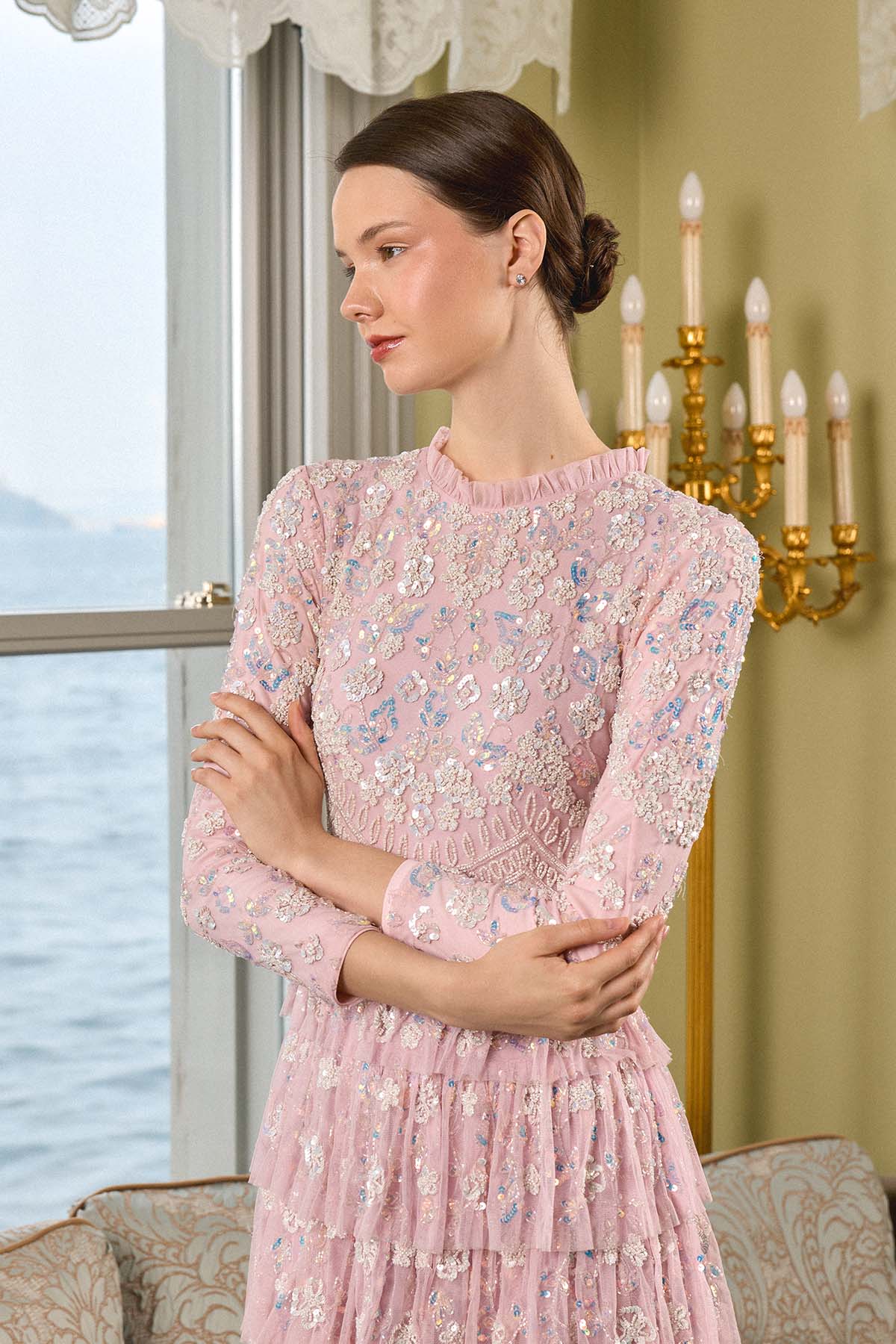 Lily Pembe (Kiralık)