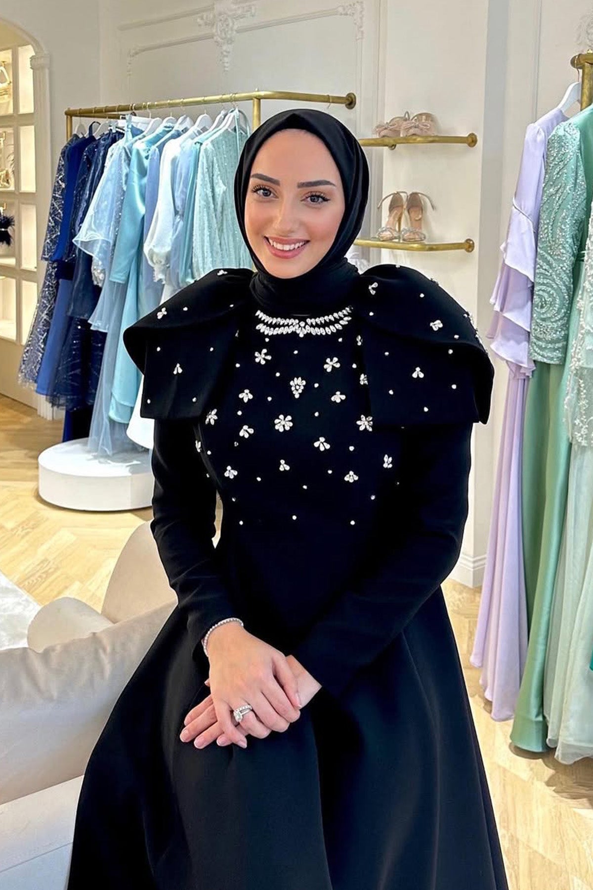Daisy Siyah (Kiralık)