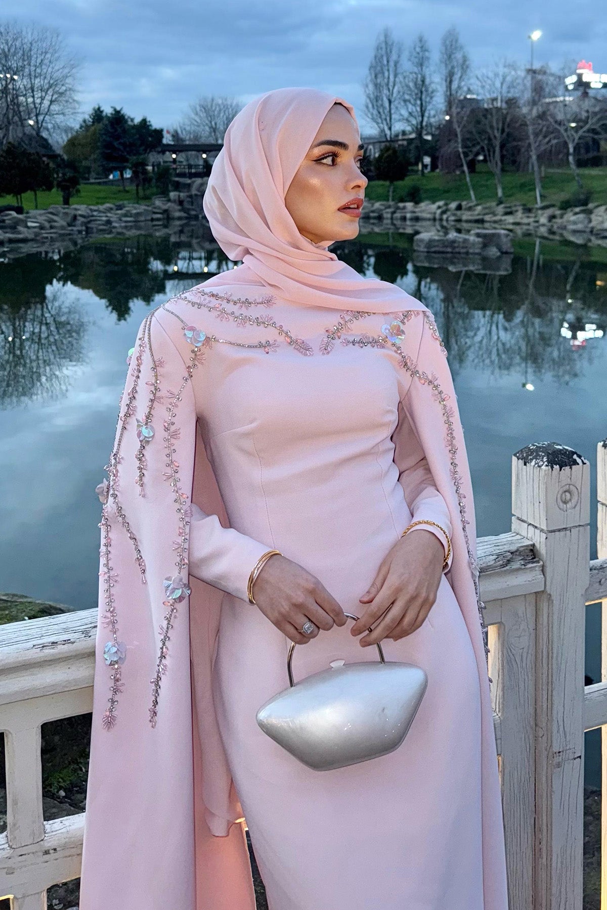 Rosalinda Pembe (Kiralık)