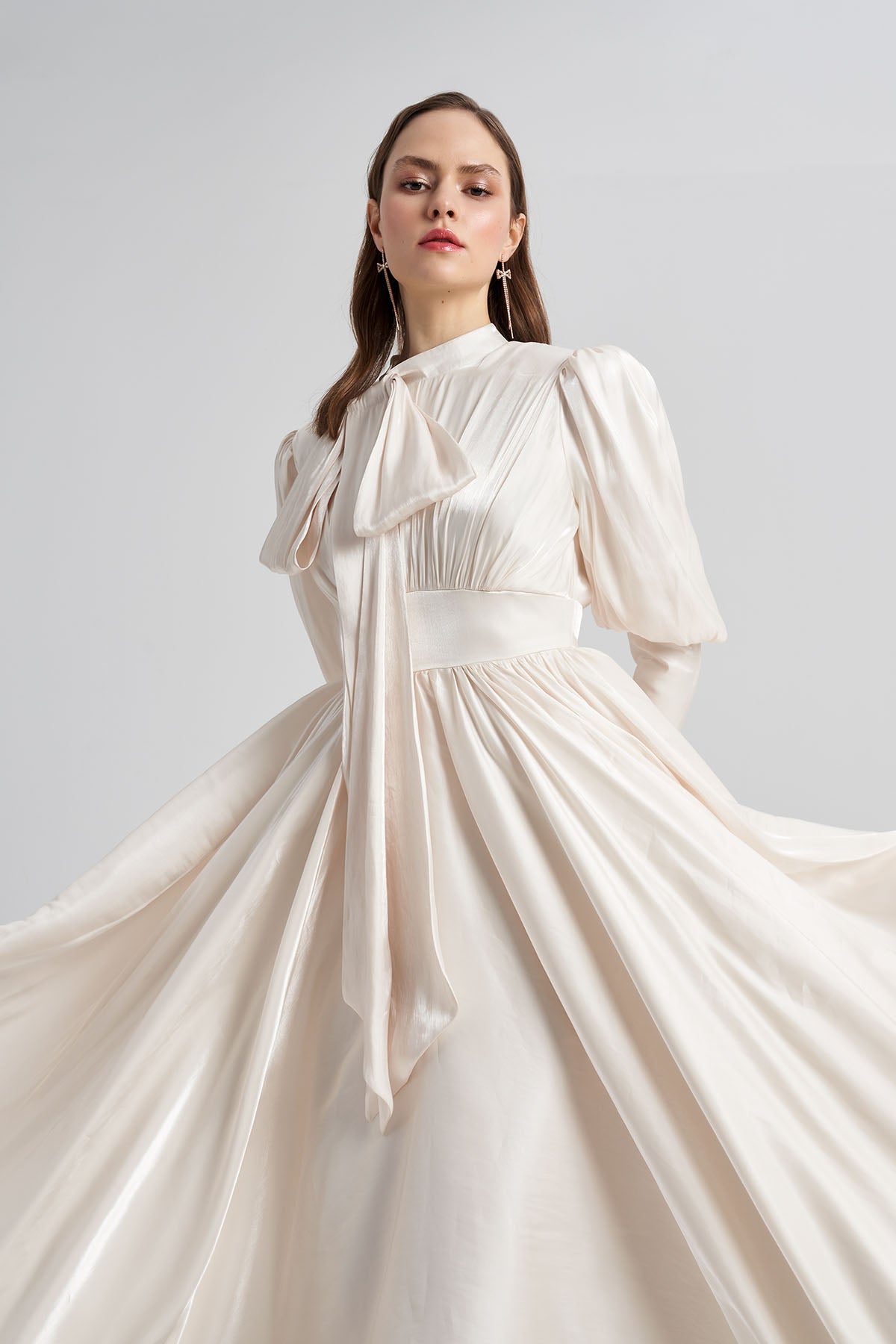 Orkide Uzun Manşet Model (Archive Sale)